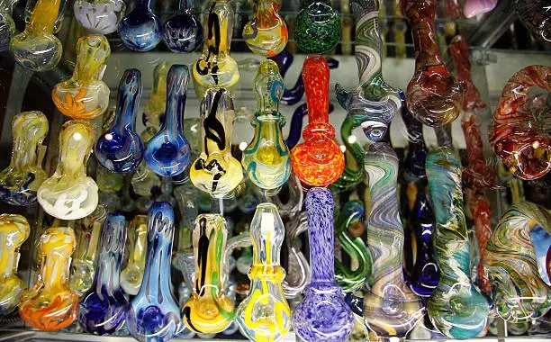 How to Clean a Glass Pipe
